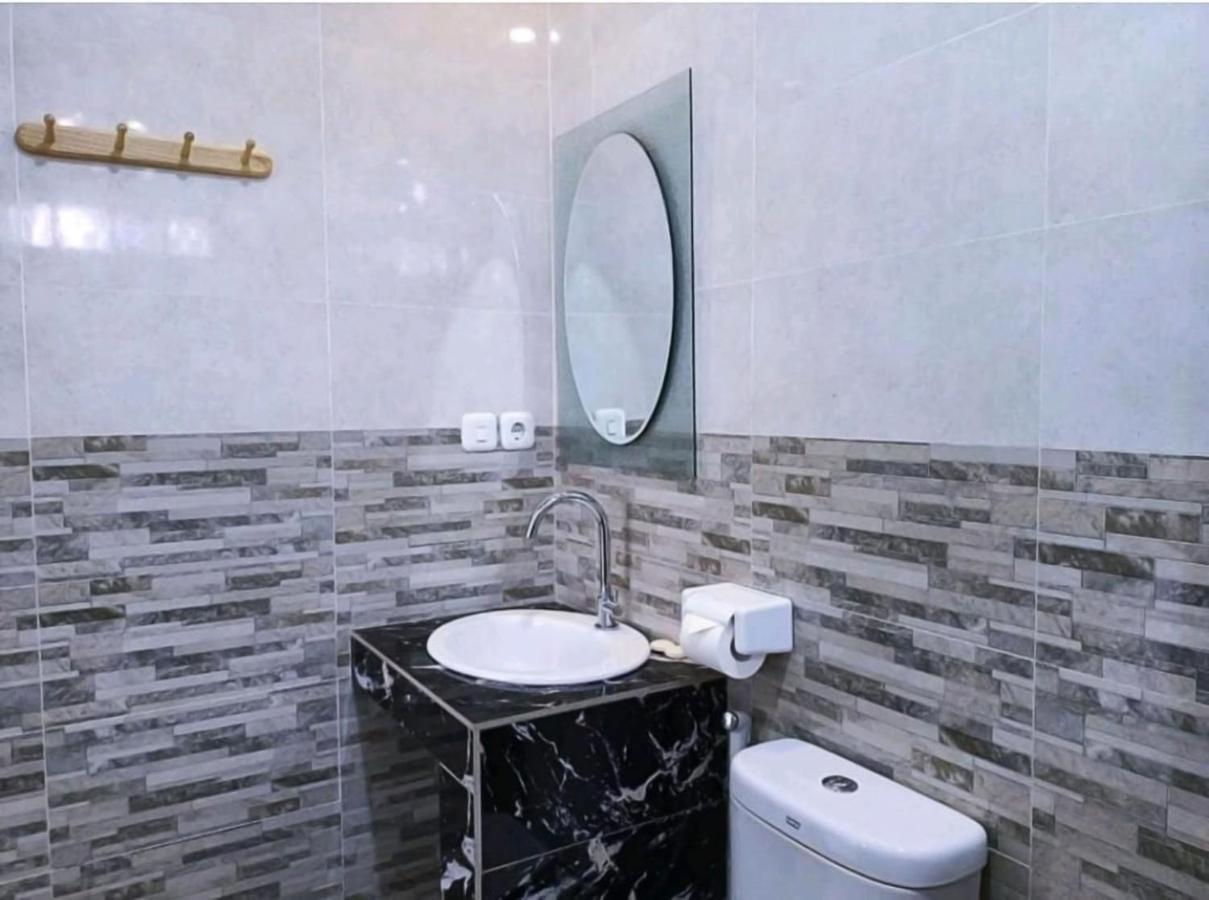 Green Palace Homestay Batununggul Εξωτερικό φωτογραφία