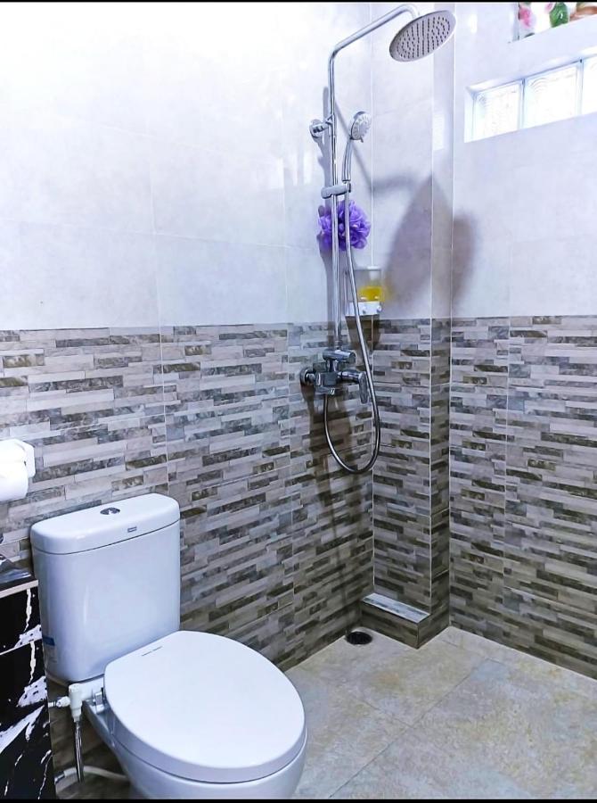 Green Palace Homestay Batununggul Εξωτερικό φωτογραφία