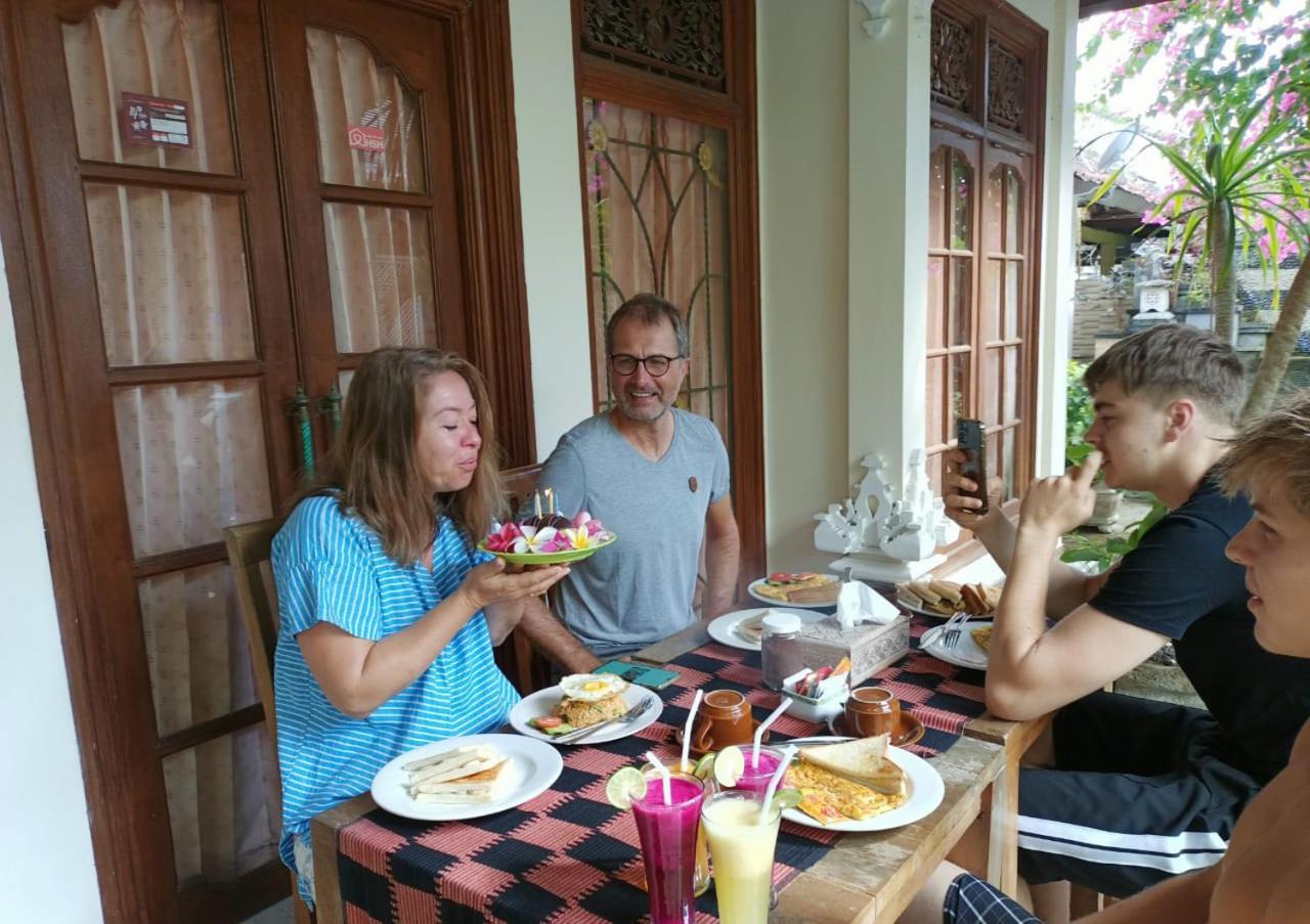 Green Palace Homestay Batununggul Εξωτερικό φωτογραφία